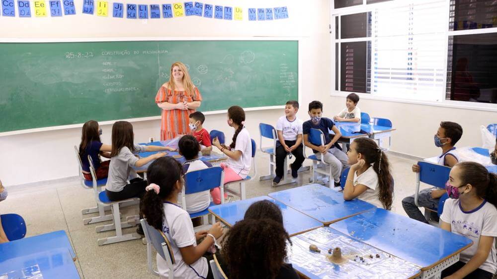 ESCOLA ARGILA