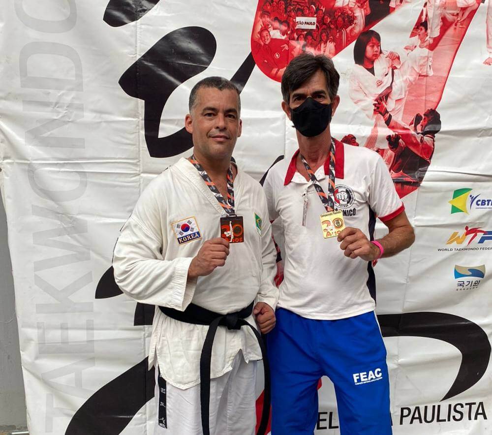 Aluno com Síndrome de Down é destaque na Escolinha de Taekwondo de