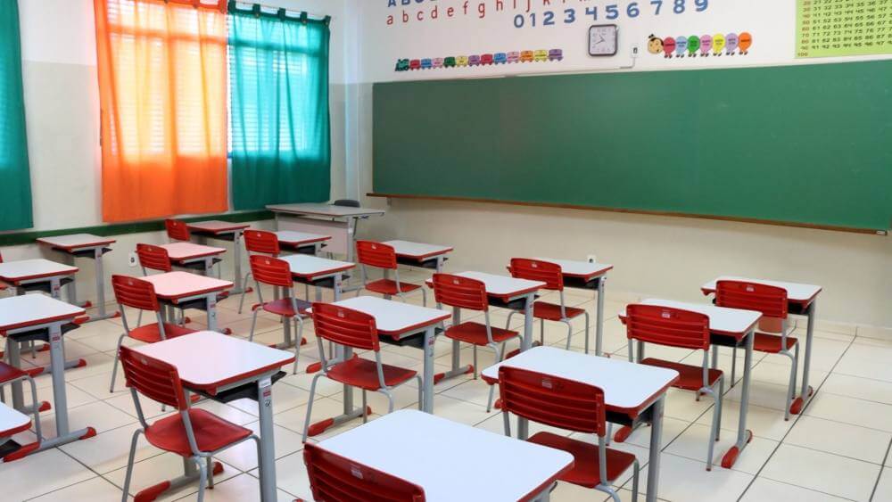 dinheiro na escola