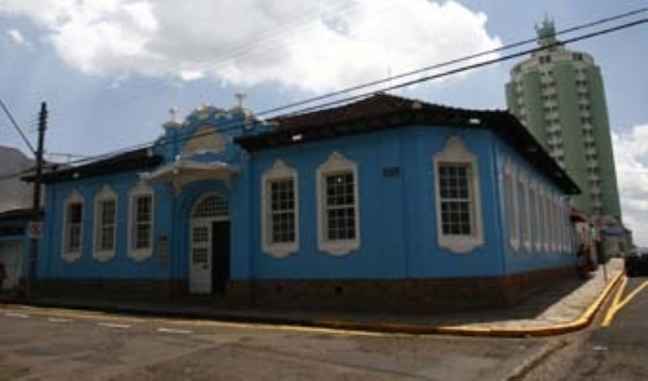 casa de cariolato ilustrativa Medium